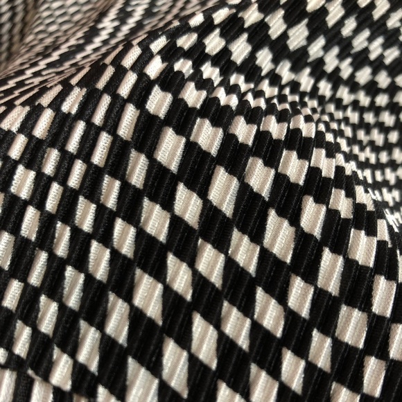 Tank top - Picture 2 of 3